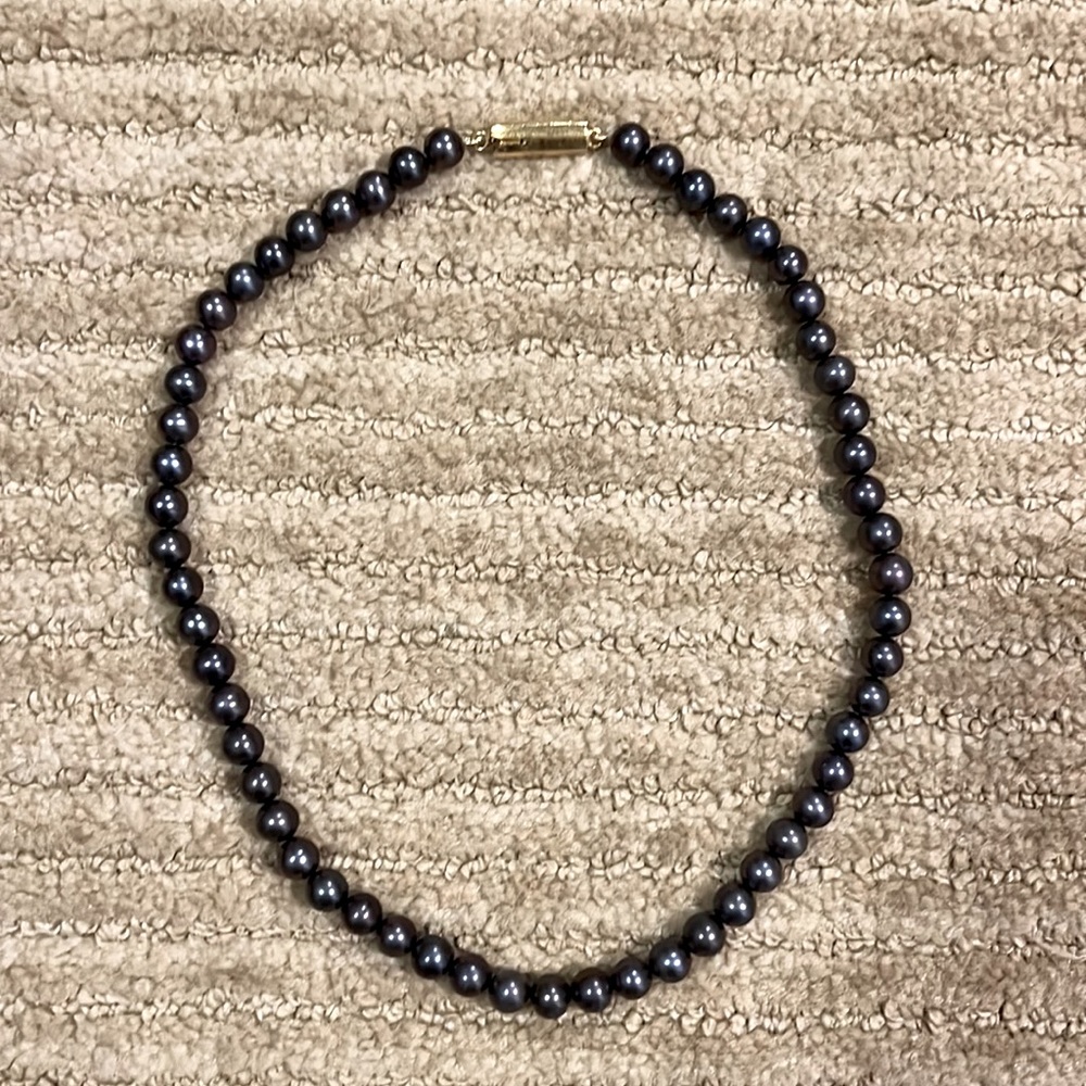 Black/Purple Pearl Necklace - Picture 1 of 2